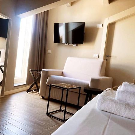 Gatto Bianco Rooms 42 Bergame Extérieur photo