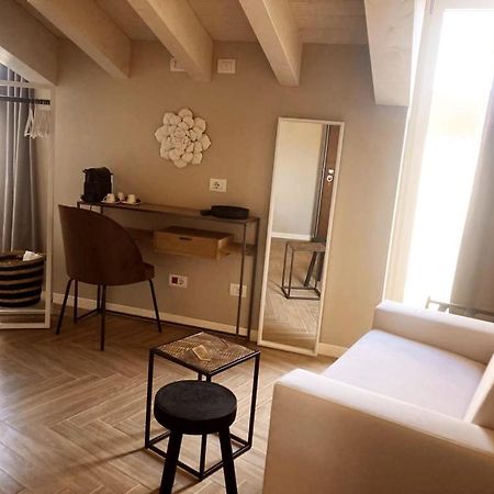 Gatto Bianco Rooms 42 Bergame Extérieur photo